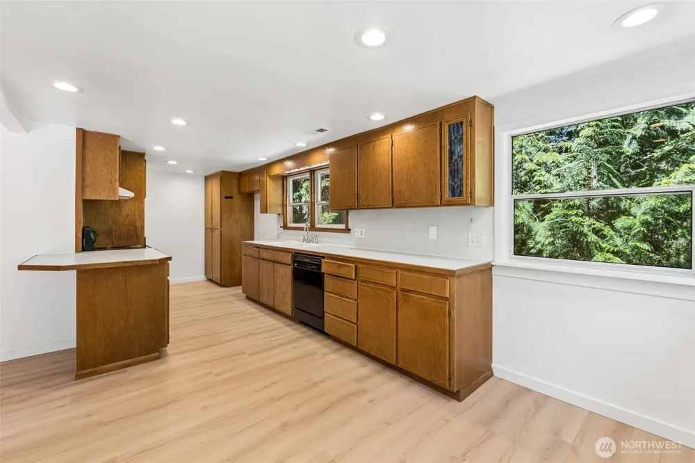 7629 236th Street SW Edmonds, WA 98026