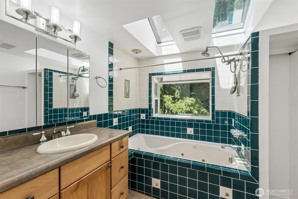 7629 236th Street SW Edmonds, WA 98026