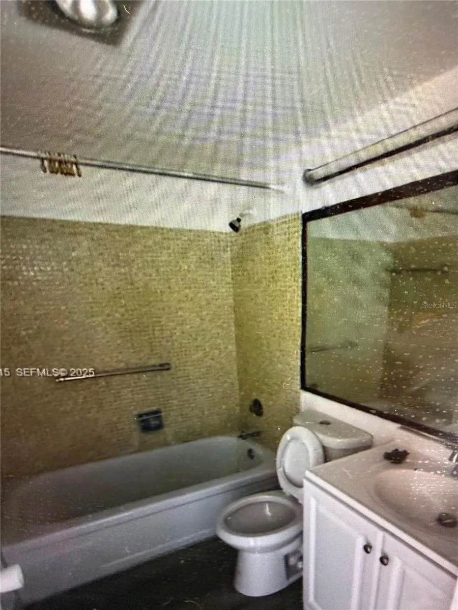 42 SHEFFIELD B #B West Palm Beach, FL 33417