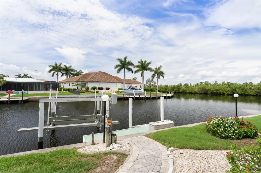 2819 DEBORAH DRIVE Punta Gorda, FL 33950