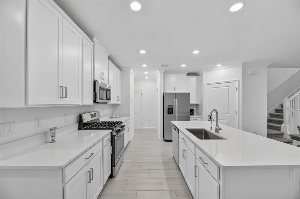 17334 HOLLY WELL AVENUE Wimauma, FL 33598