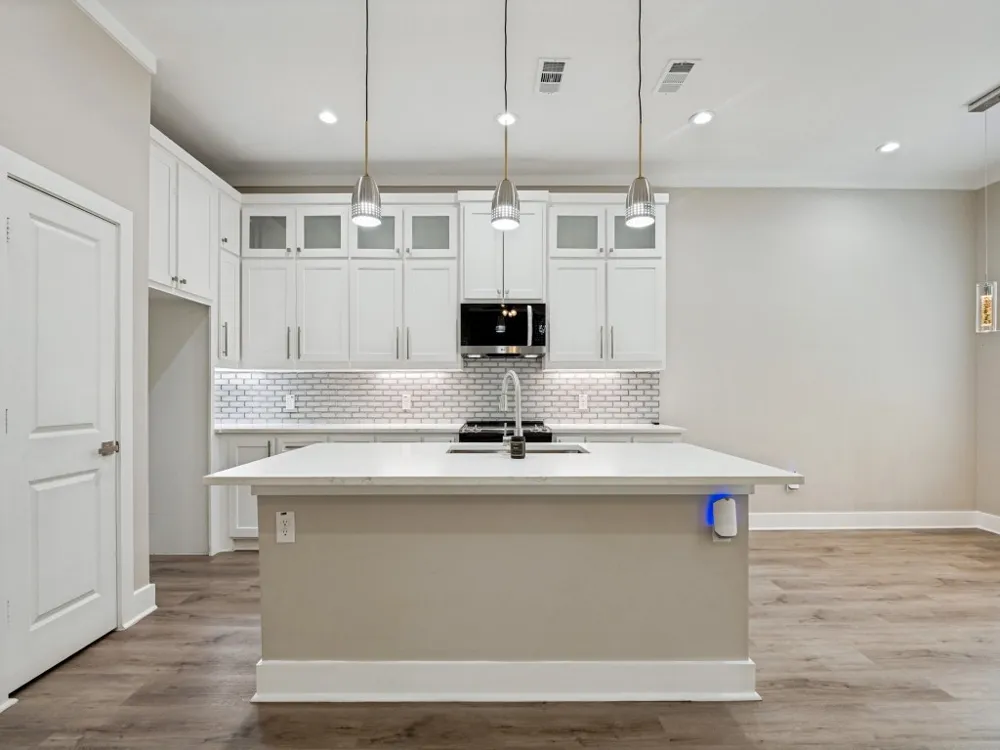 1114 E Woodin Boulevard Dallas, TX 75216
