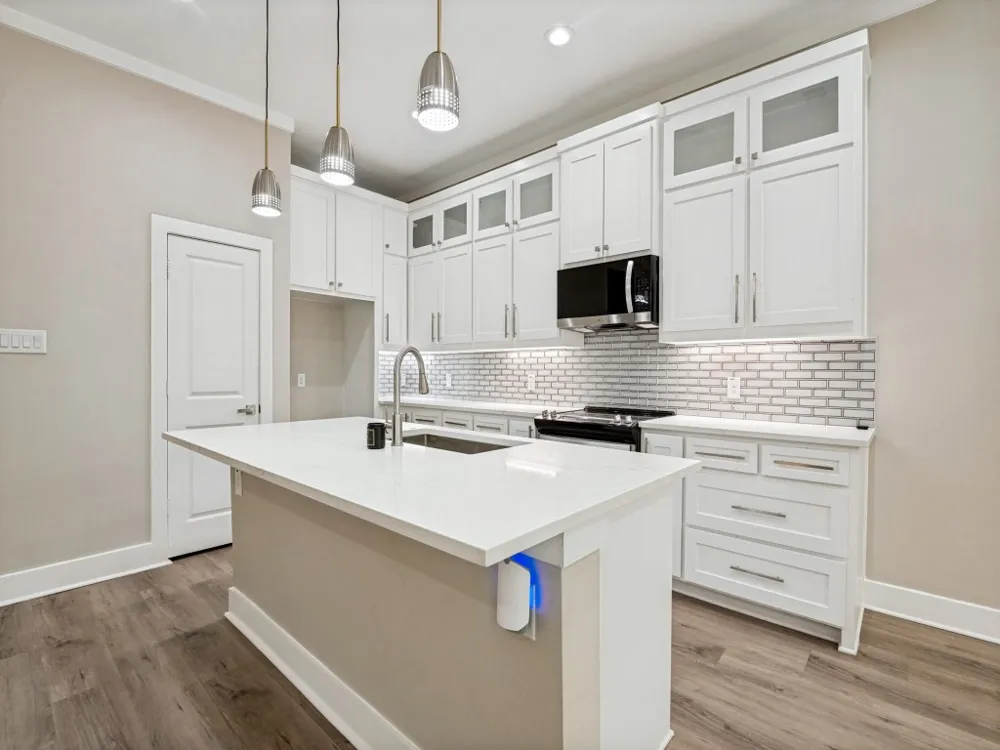 1114 E Woodin Boulevard Dallas, TX 75216