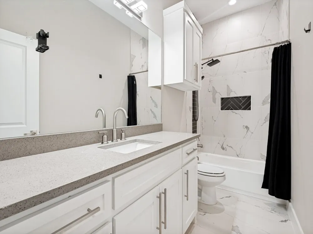 1114 E Woodin Boulevard Dallas, TX 75216