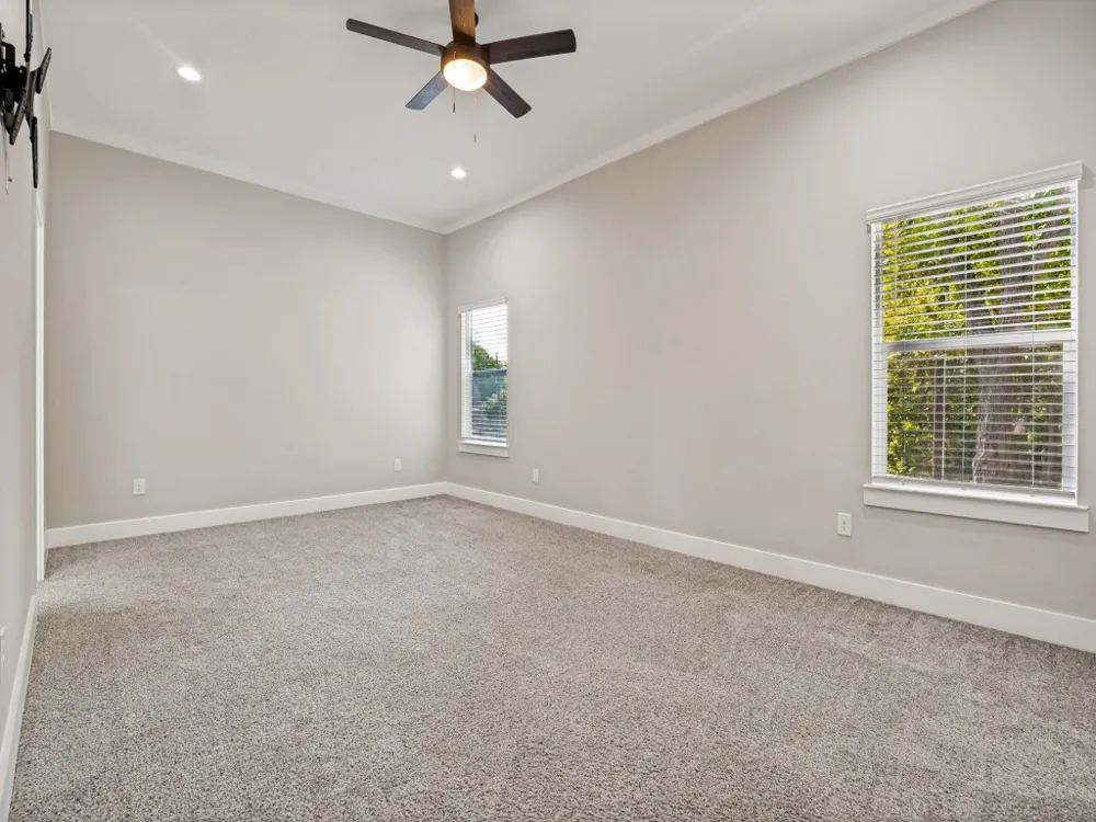 1114 E Woodin Boulevard Dallas, TX 75216