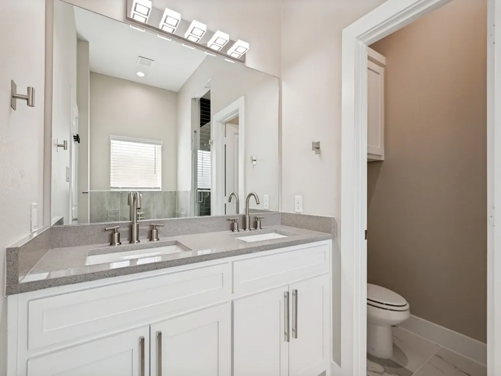 1114 E Woodin Boulevard Dallas, TX 75216