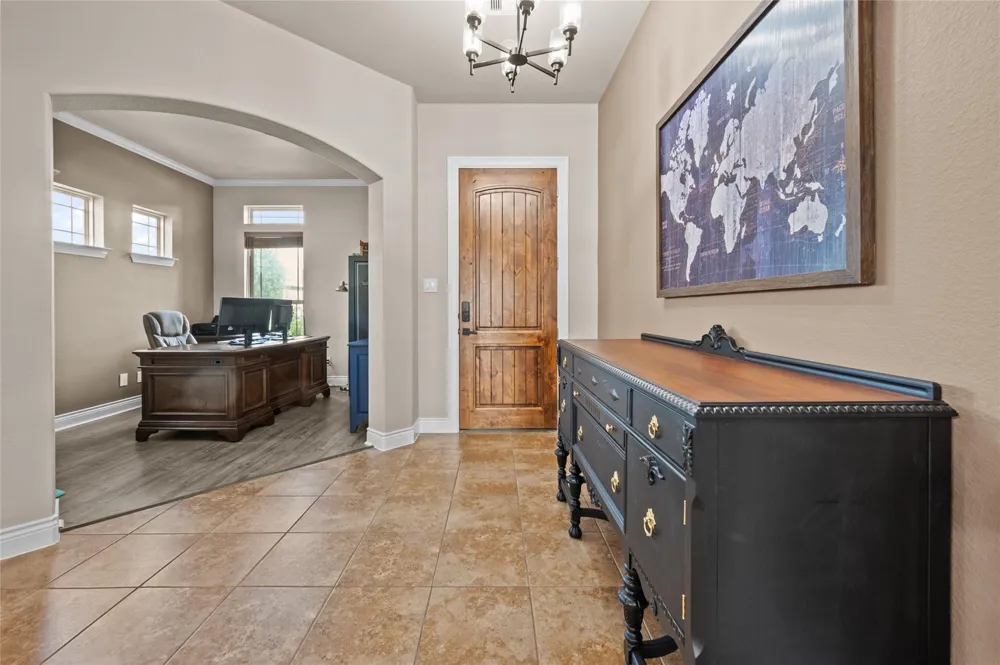 12411 Emerald Lane Mont Belvieu, TX 77535