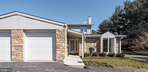 22 STONE MANOR #22