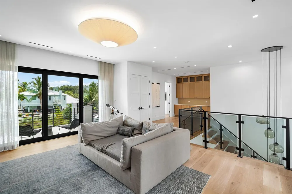 830 Lake Shore Drive Delray Beach, FL 33444