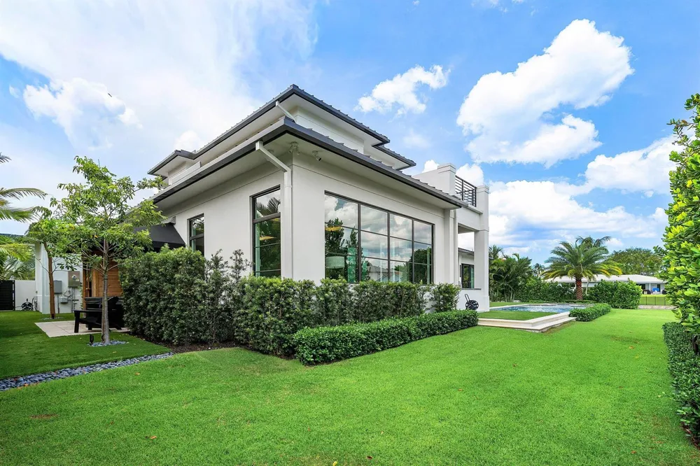830 Lake Shore Drive Delray Beach, FL 33444