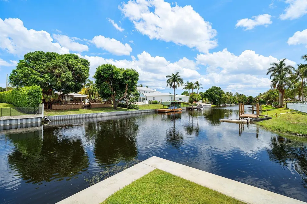 830 Lake Shore Drive Delray Beach, FL 33444