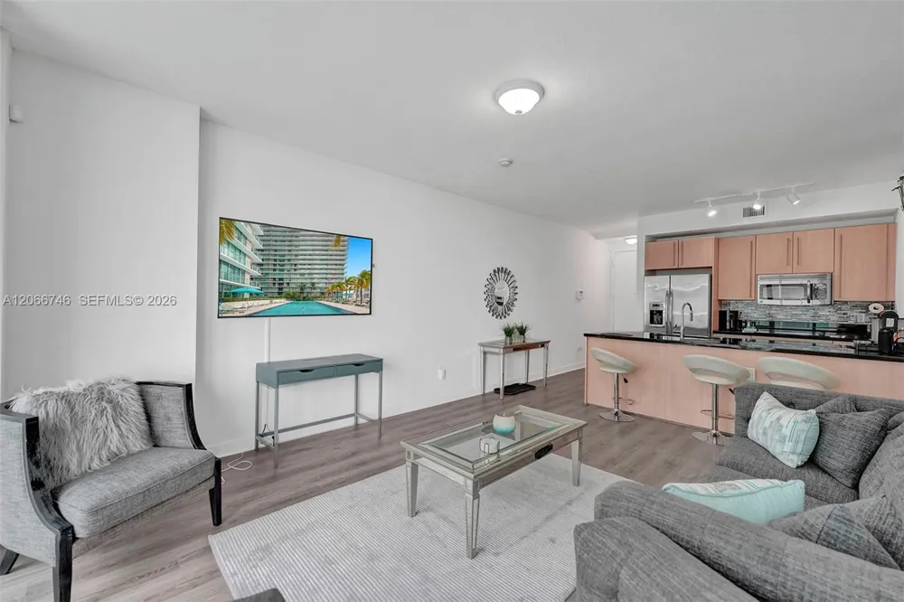 79 SW 12th St #3608-S Miami, FL 33130