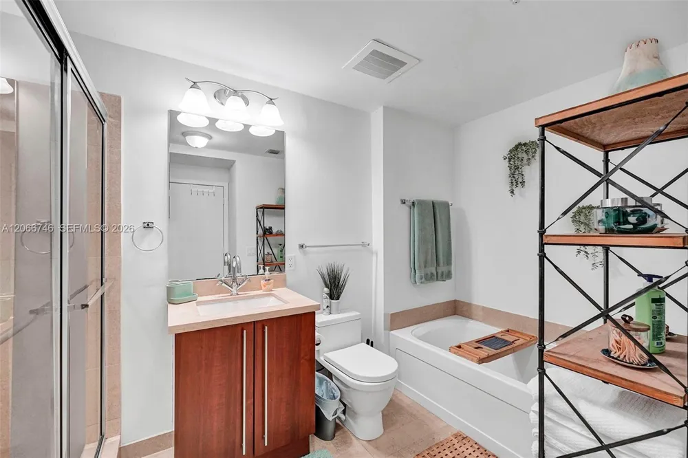 79 SW 12th St #3608-S Miami, FL 33130