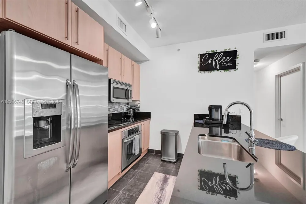 79 SW 12th St #3608-S Miami, FL 33130