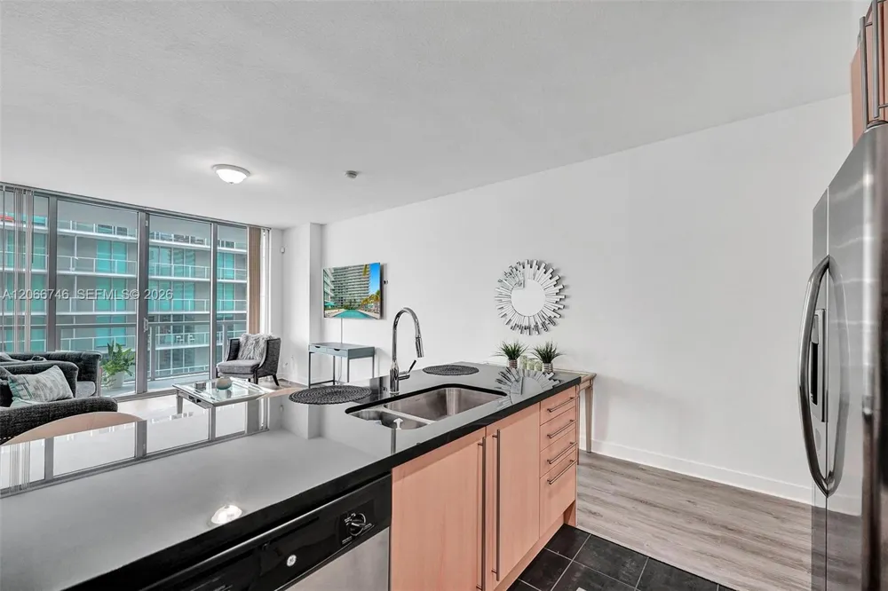 79 SW 12th St #3608-S Miami, FL 33130