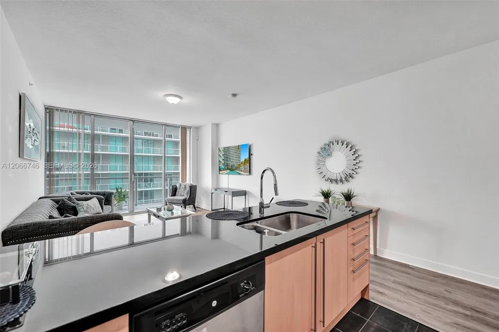 79 SW 12th St #3608-S Miami, FL 33130