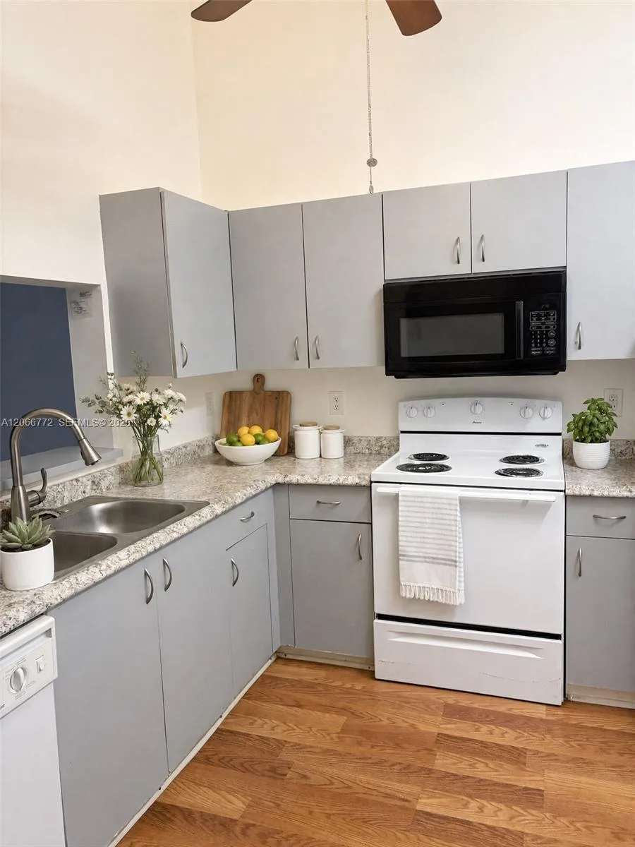 5016 Rose Hill Dr #2303 Boynton Beach, FL 33437