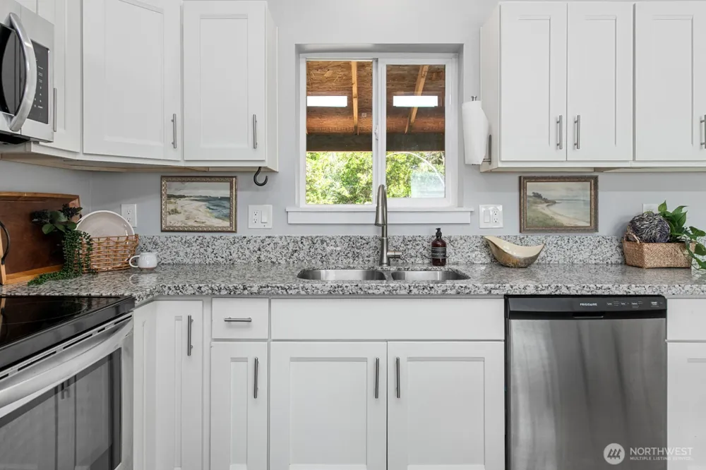 320 Marine View Drive SW Ocean Shores, WA 98569