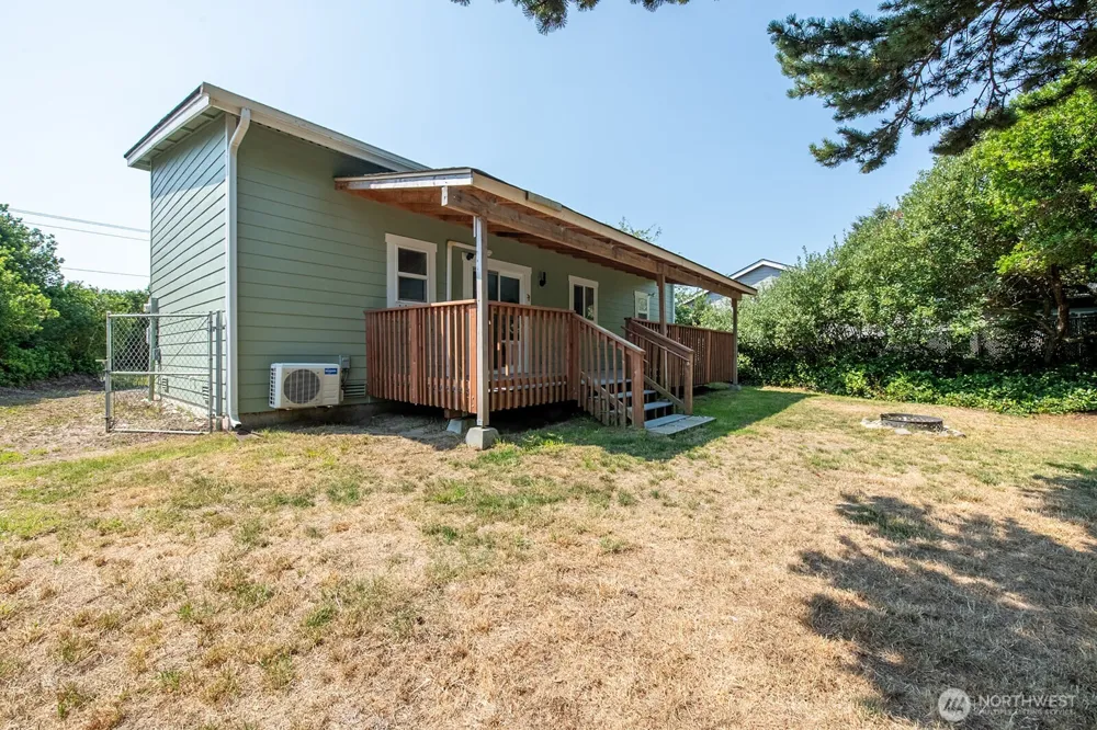 320 Marine View Drive SW Ocean Shores, WA 98569
