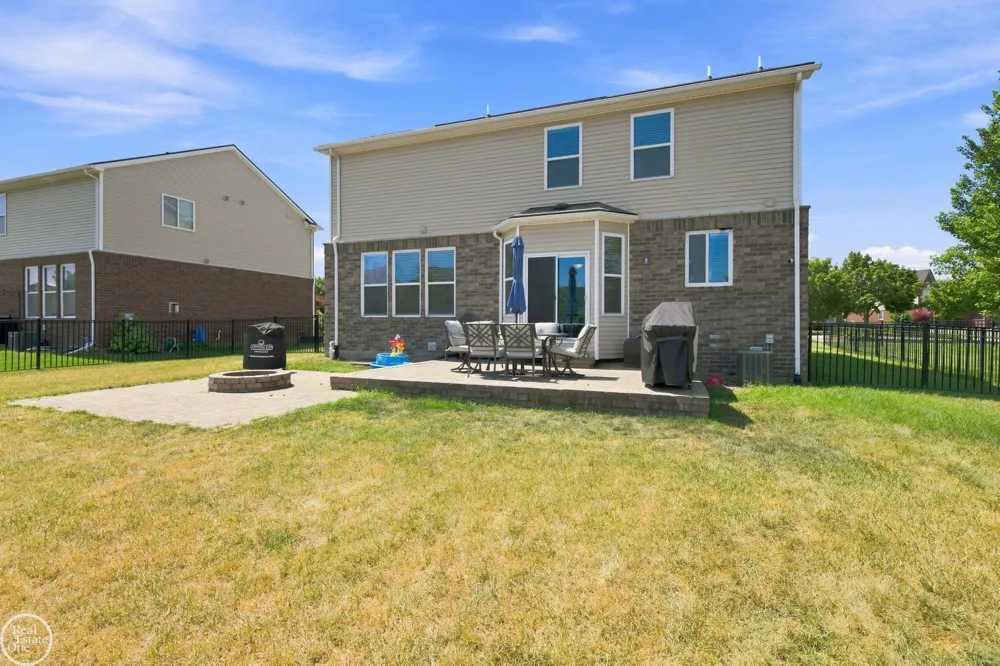 49720 E Central Park Shelby Charter Township, MI 48317