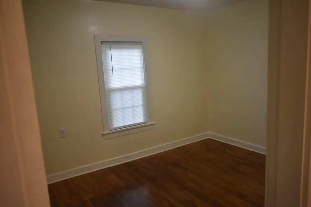 4 Price Ln Pleasant Shade, TN 37145