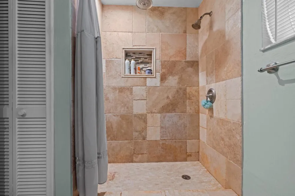 10010 NW 135th Street Hialeah Gardens, FL 33018