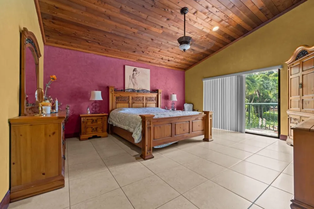 10010 NW 135th Street Hialeah Gardens, FL 33018