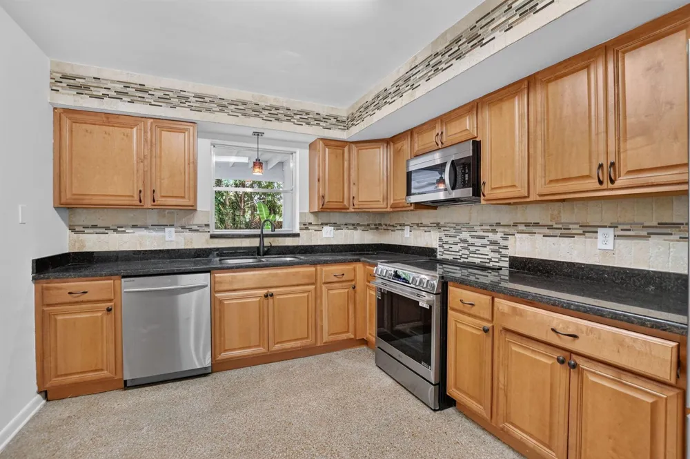 3398 NE 5TH AVENUE Boca Raton, FL 33431