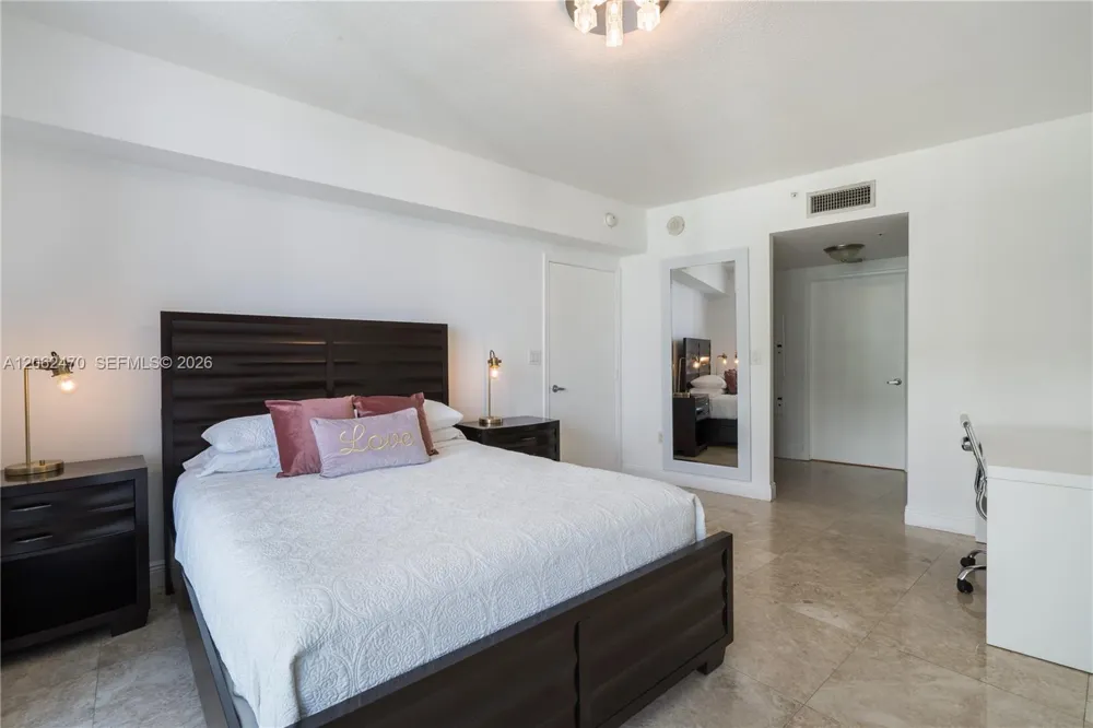 1750 Bayshore Dr #3409 Miami, FL 33132
