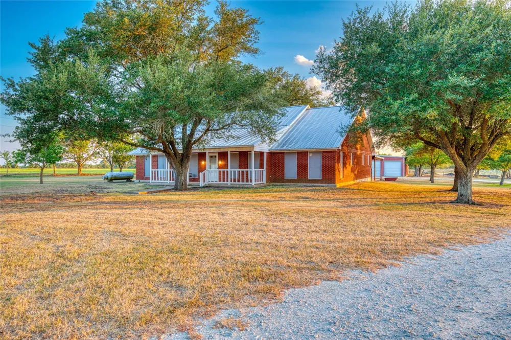 1829 W FM 1246 Thornton, TX 76687