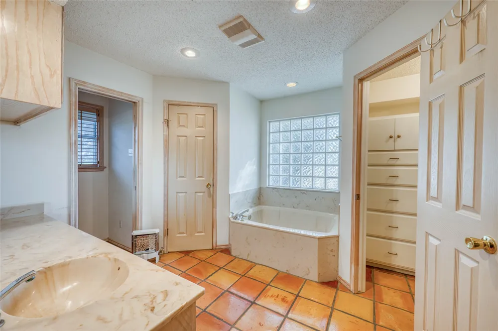1829 W FM 1246 Thornton, TX 76687