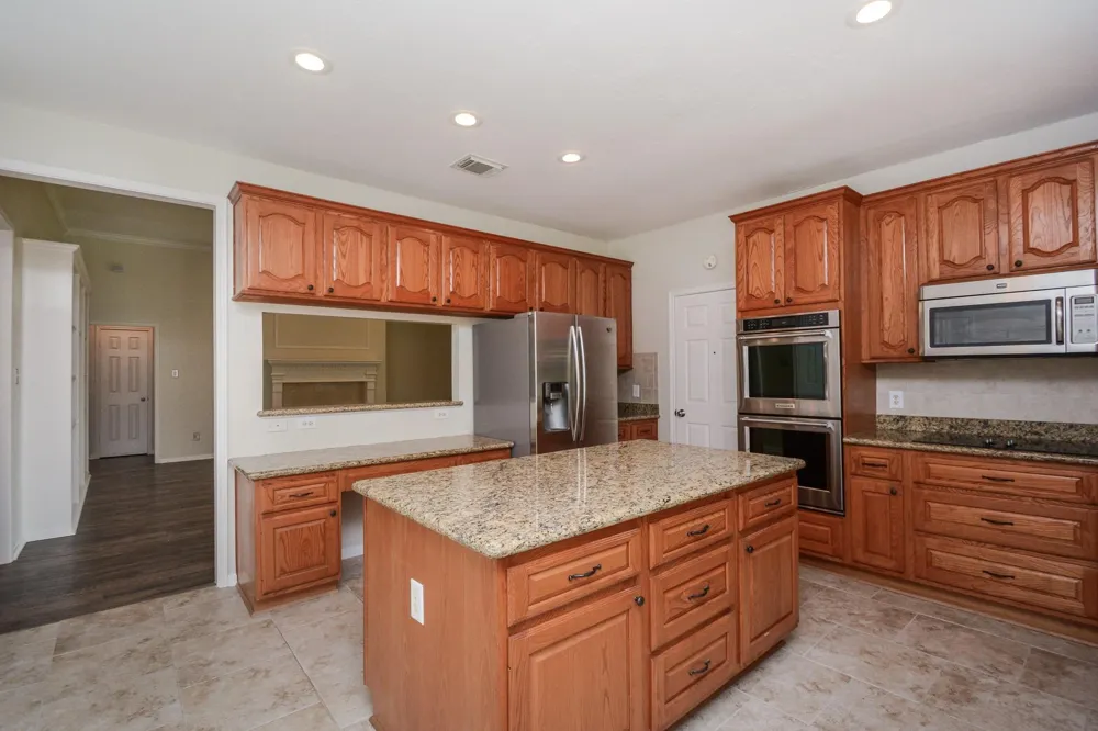 705 Eagle Lakes Drive Friendswood, TX 77546