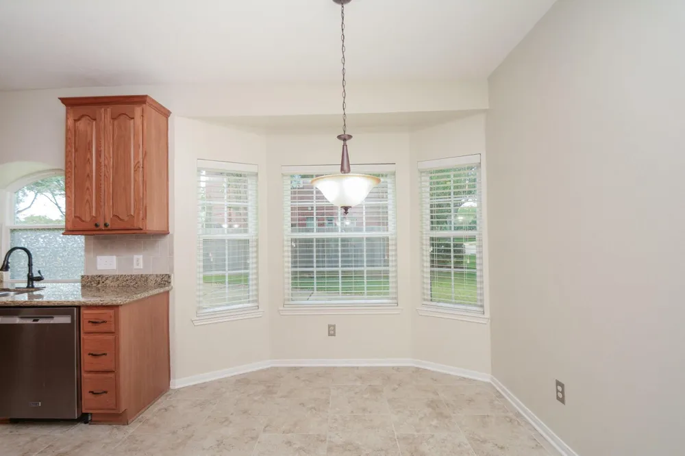 705 Eagle Lakes Drive Friendswood, TX 77546