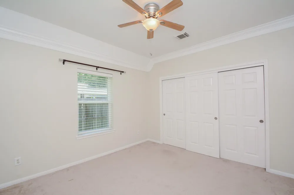 705 Eagle Lakes Drive Friendswood, TX 77546