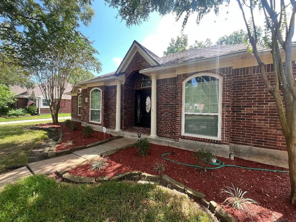 705 Eagle Lakes Drive Friendswood, TX 77546