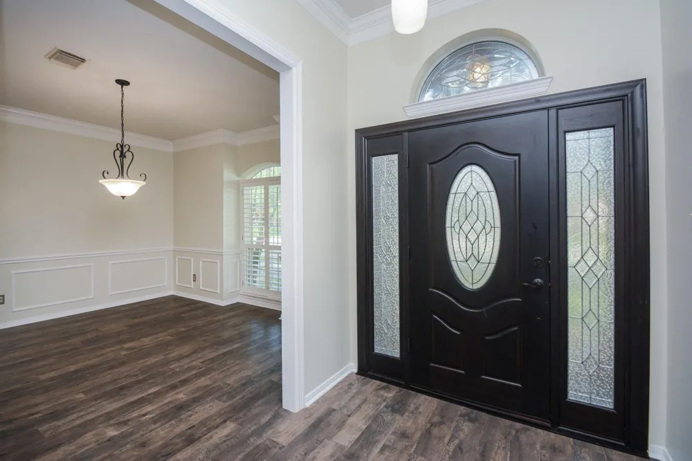 705 Eagle Lakes Drive Friendswood, TX 77546