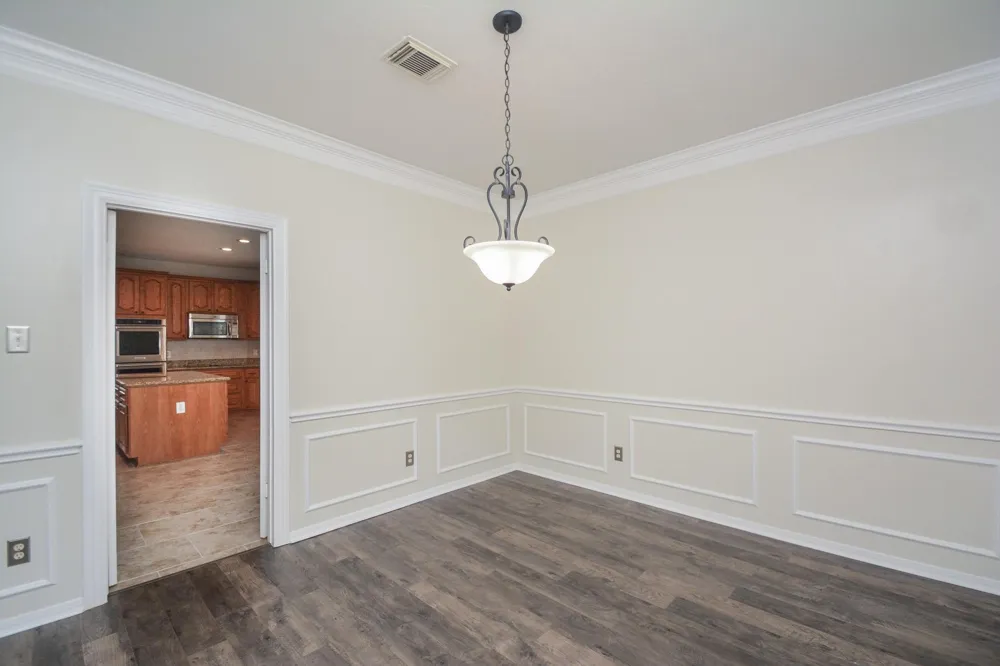 705 Eagle Lakes Drive Friendswood, TX 77546