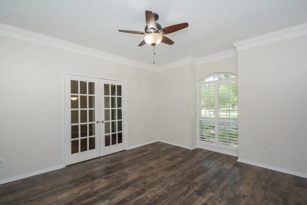 705 Eagle Lakes Drive Friendswood, TX 77546