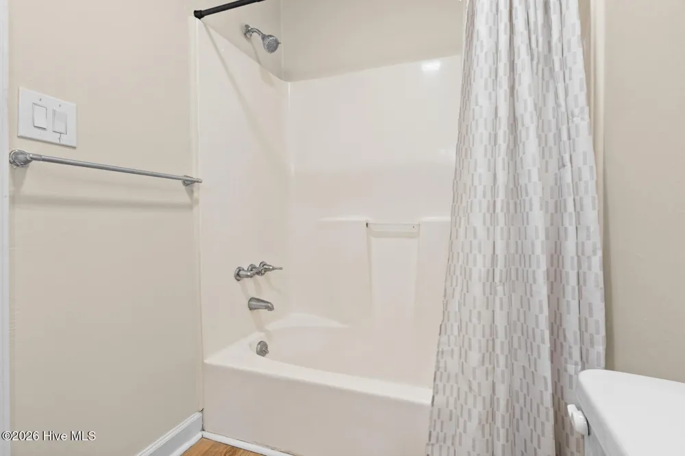 416 W Willis Landing Road Hubert, NC 28539