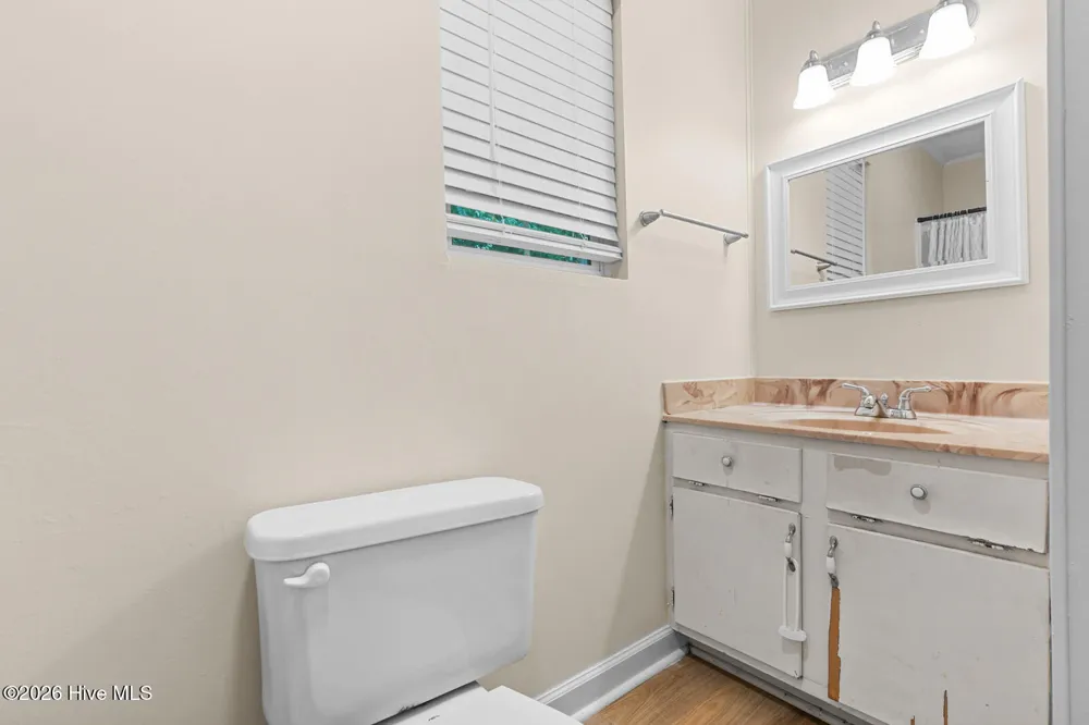 416 W Willis Landing Road Hubert, NC 28539