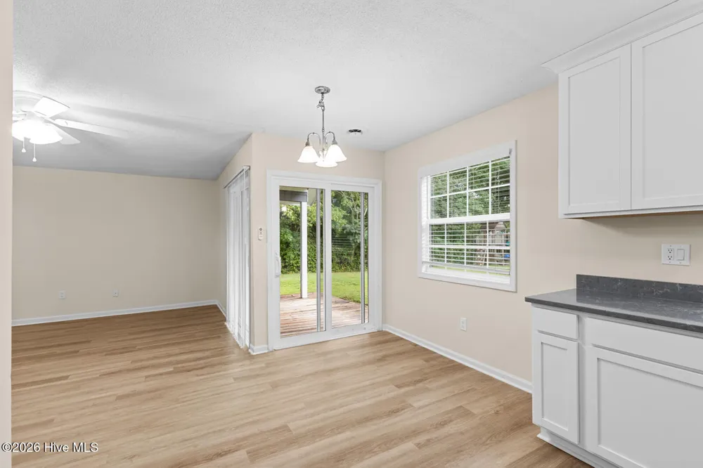 416 W Willis Landing Road Hubert, NC 28539
