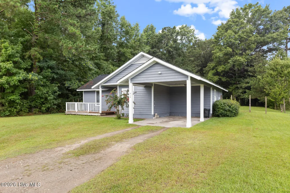 416 W Willis Landing Road Hubert, NC 28539