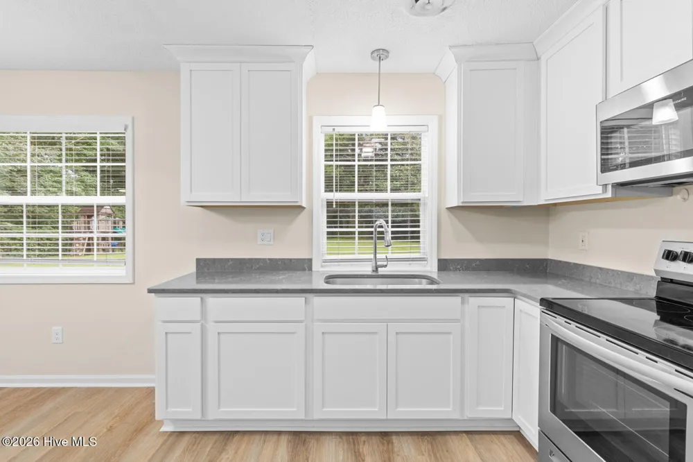 416 W Willis Landing Road Hubert, NC 28539