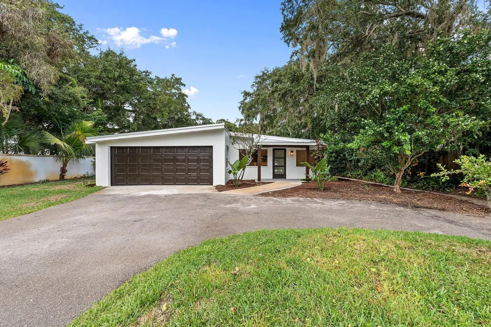 3615 INDIAN RIVER DRIVE E Vero Beach, FL 32963