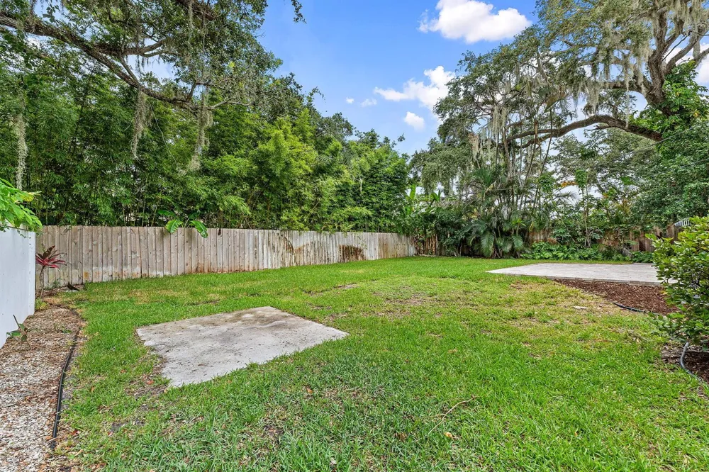 3615 INDIAN RIVER DRIVE E Vero Beach, FL 32963