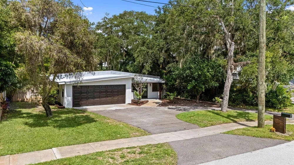 3615 INDIAN RIVER DRIVE E Vero Beach, FL 32963