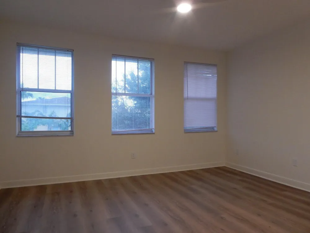 447 Corte Madera Lane #6 West Palm Beach, FL 33401