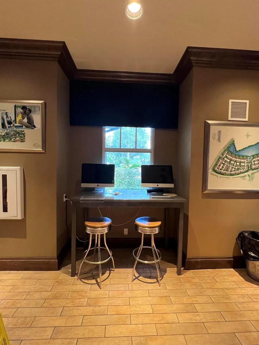 447 Corte Madera Lane #6 West Palm Beach, FL 33401