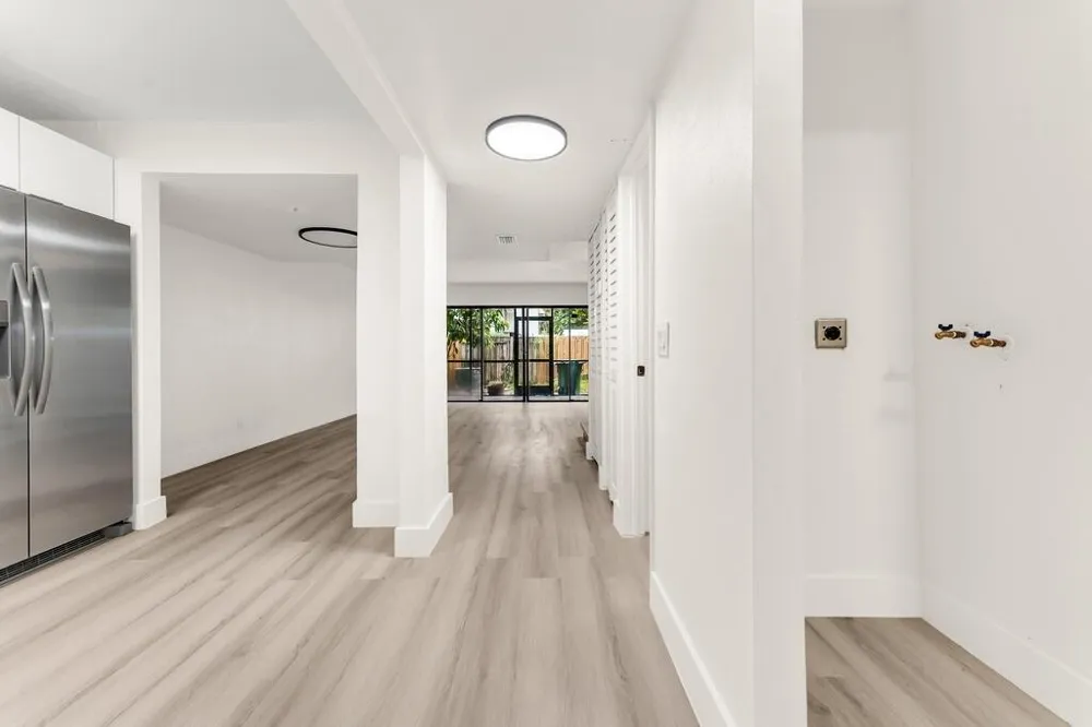 2701 34TH AVENUE #1D Hollywood, FL 33021