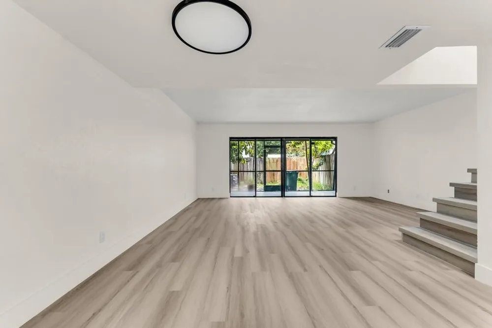 2701 34TH AVENUE #1D Hollywood, FL 33021